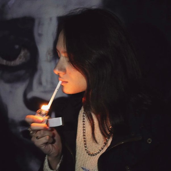 Avatar hút thuốc nữ 23