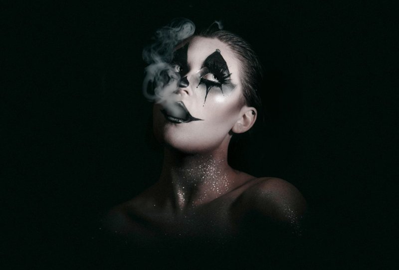 Avatar hút thuốc nữ 18