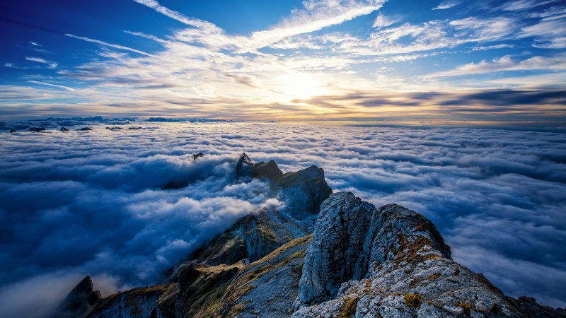 Phong cảnh đám mây lơ lửng trên đỉnh núi 20