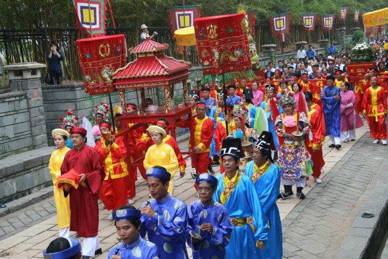 Phong cảnh lễ hội truyền thống 33