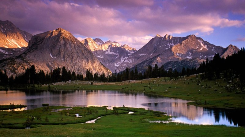 Phong cảnh những dãy núi đồi bao quanh hồ lớn 20