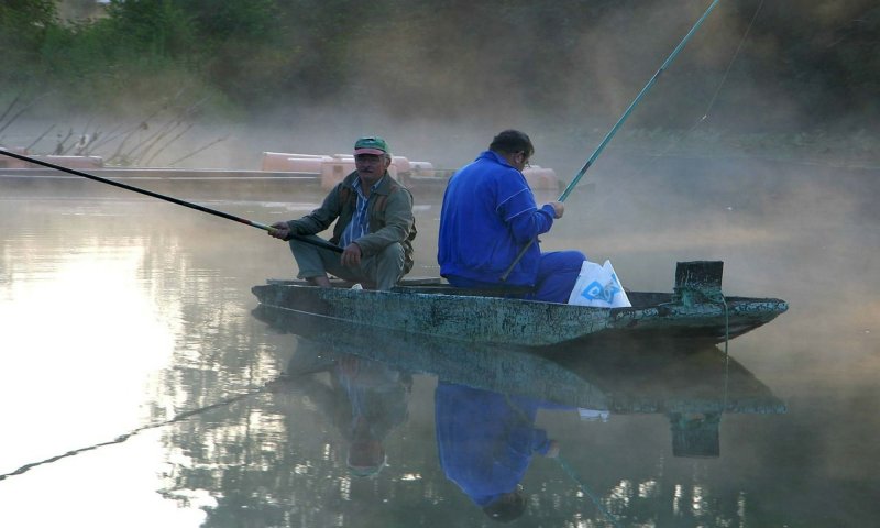 Ảnh phong cảnh thuyền đánh cá trên sông 22