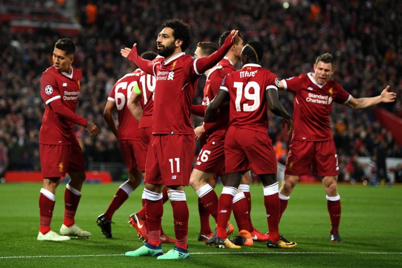 Ảnh cầu thủ Liverpool ăn mừng chiến thắng 15