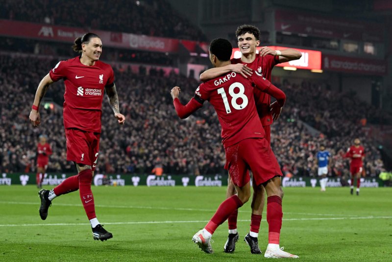 Ảnh cầu thủ Liverpool ăn mừng chiến thắng 3