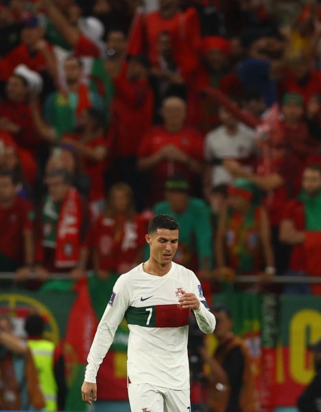 Hình ảnh Ronaldo buồn 9