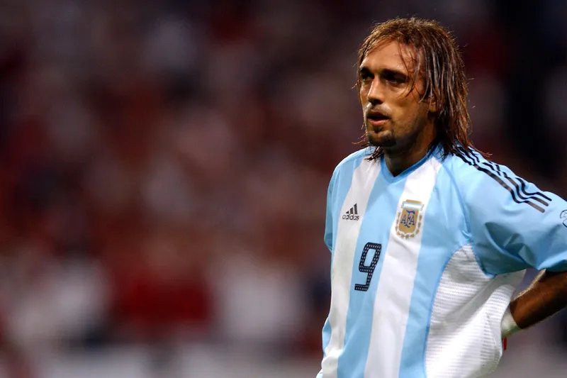 Danh thủ Gabriel Batistuta 1