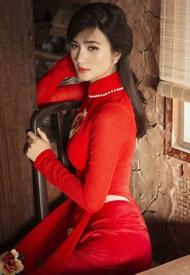  Kim Tuyến 1